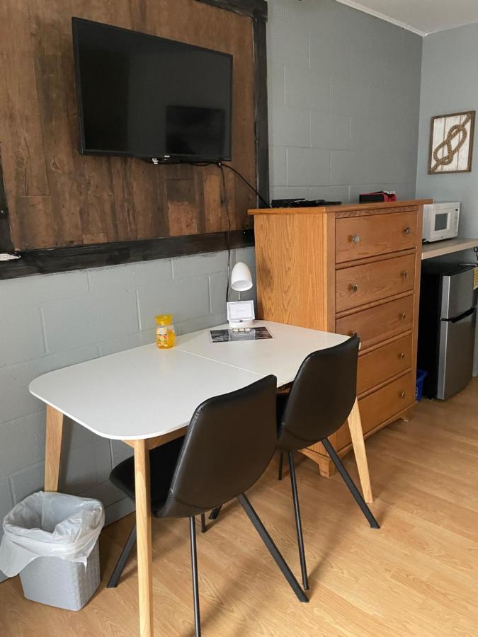 Motel Valois Yl Inc Acton Vale Exterior photo
